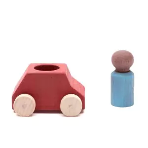 Lubulona Rotes Spielzeugauto mit türkisfarbener Holzfigur - Holzspielzeug Profi