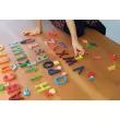 GRIMM´S Alphabet Schulschrift: hier kombiniert mit den ABC Lernfiguren - Holzspielzeug Profi