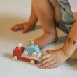 Lubulona Roter Abschleppwagen mit Holzfiguren - Holzspielzeug Profi