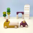 Lubulona Gelber Abschleppwagen mit Holzfiguren - Holzspielzeug Profi